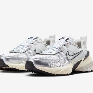 Nike V2K Run Shoes